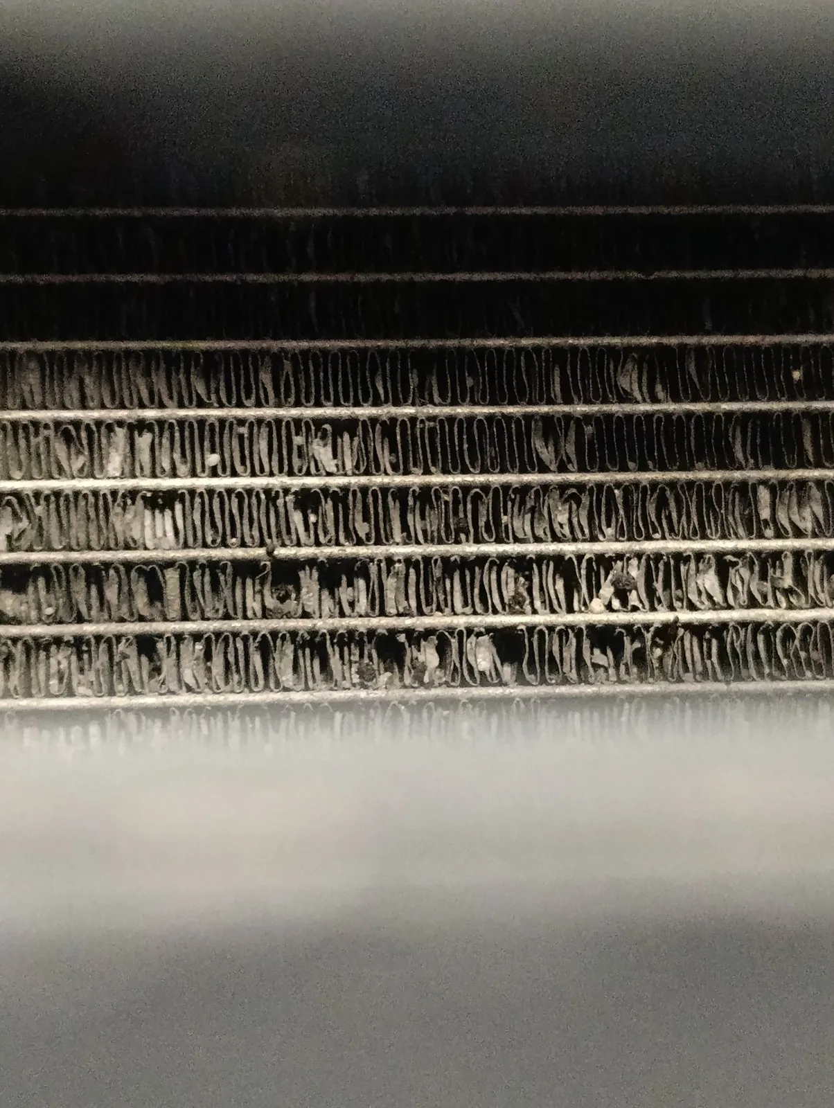 Skraplacz klimatyzacji sprawdzony podczas przeglądu przy przebiegu 146 tys. km.